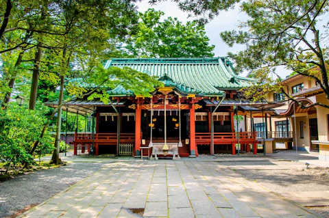 赤坂氷川神社のアクセス|最寄り駅5駅からの行き方・駐車場完全ガイド