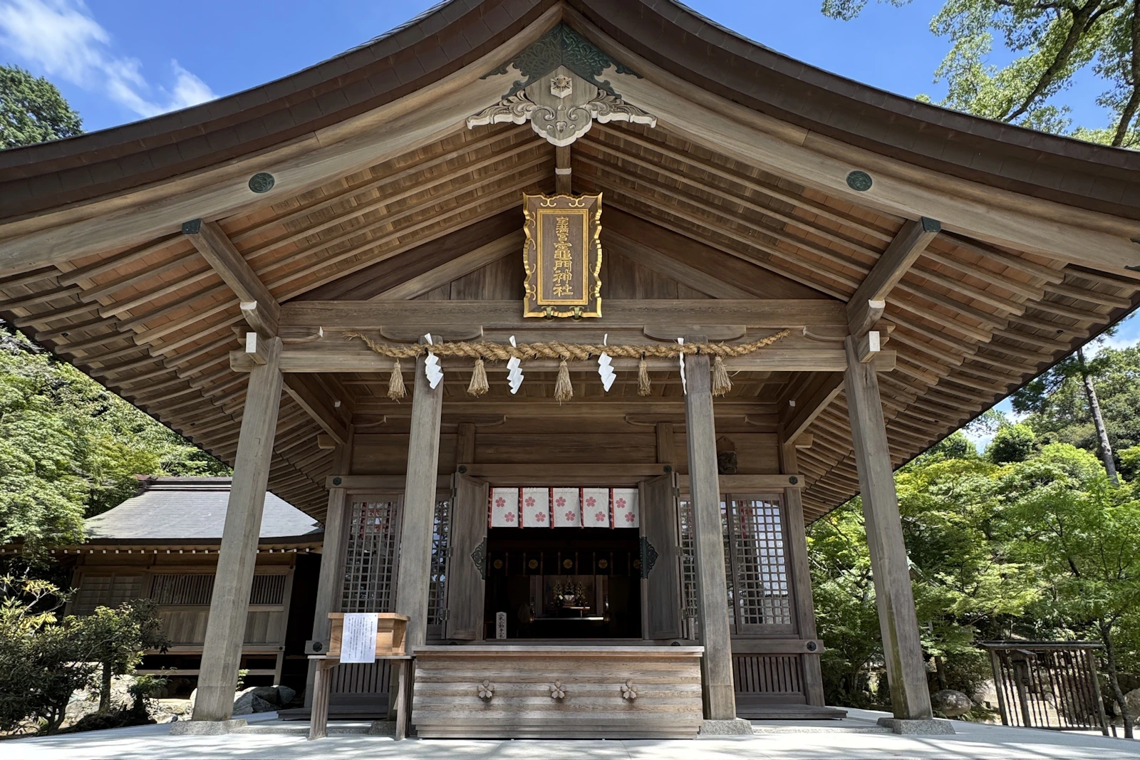 竈門神社（宝満宮）の拝殿
