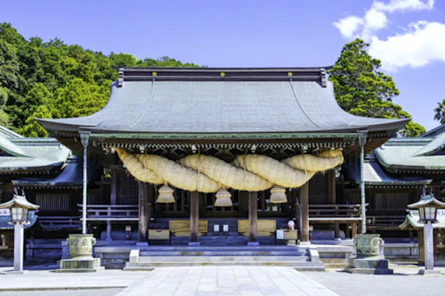 6 Powerful Shrines in Fukuoka for Career Success and Business Prosperity