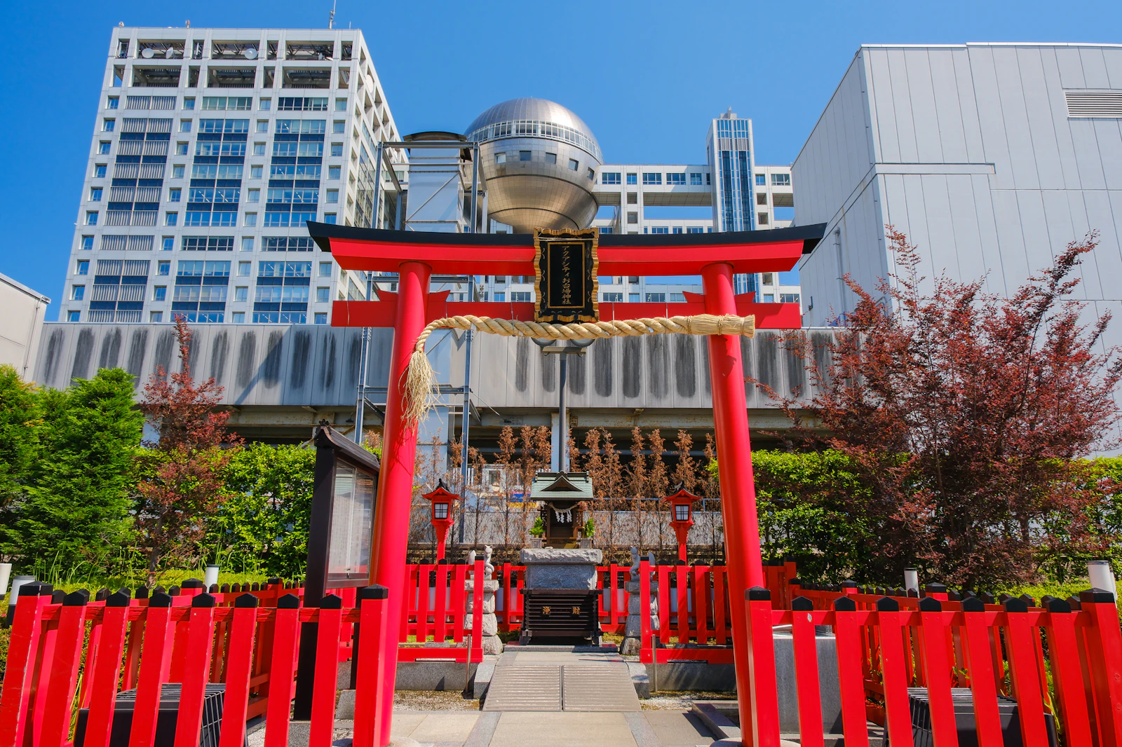 アクアシティお台場神社の鳥居