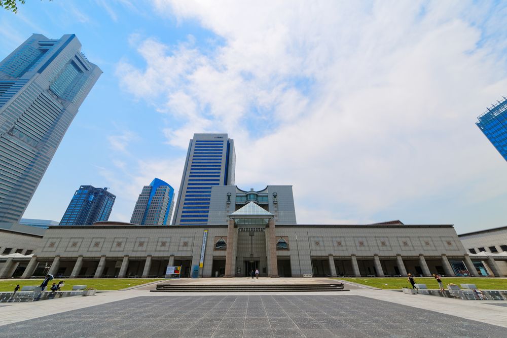 横浜美術館