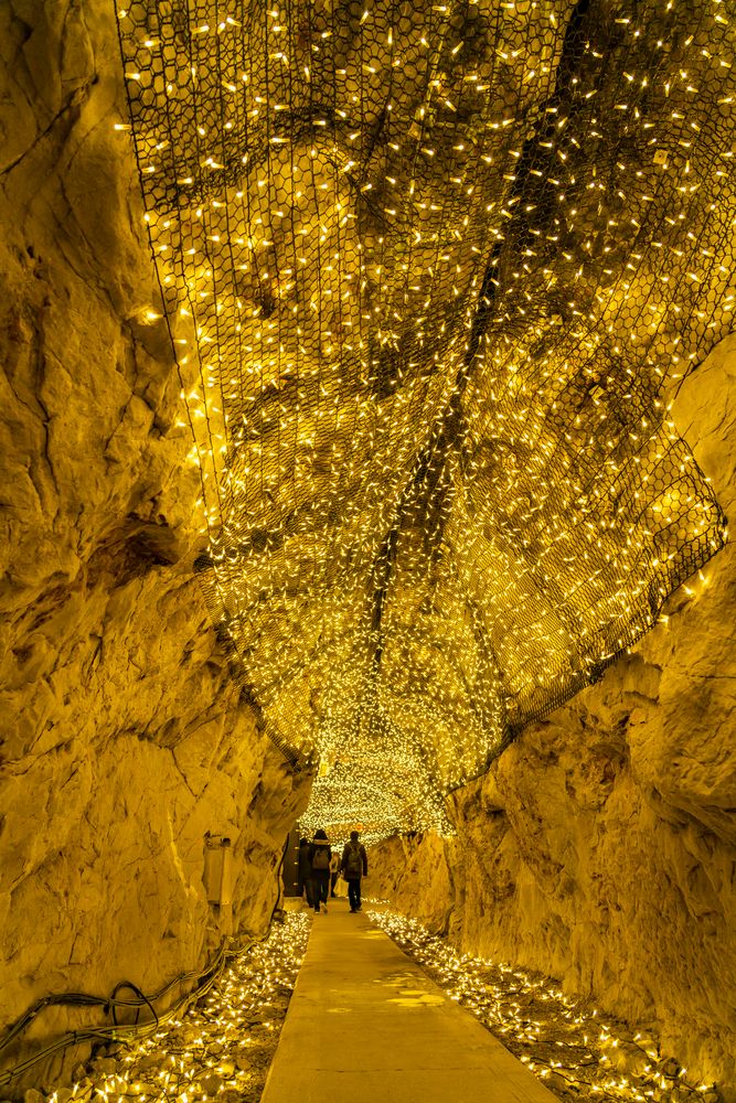 江ノ島岩屋】の周辺スポット・アクセス・口コミ - Prism Japan