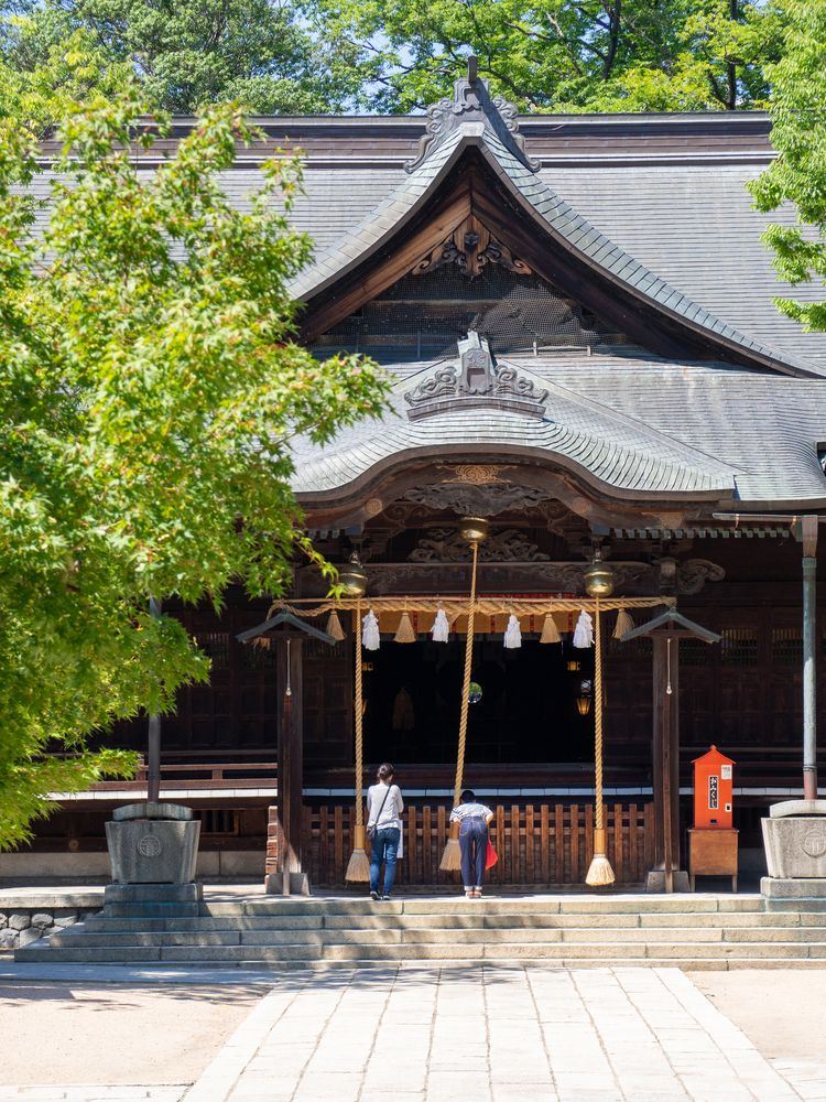 四柱神社】のご利益・お守り・アクセス - Prism Japan