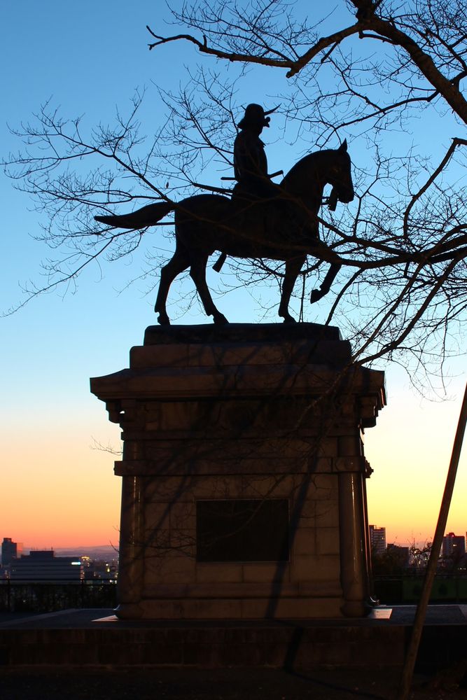 伊達政宗公騎馬像】の周辺スポット・アクセス・口コミ - Prism Japan