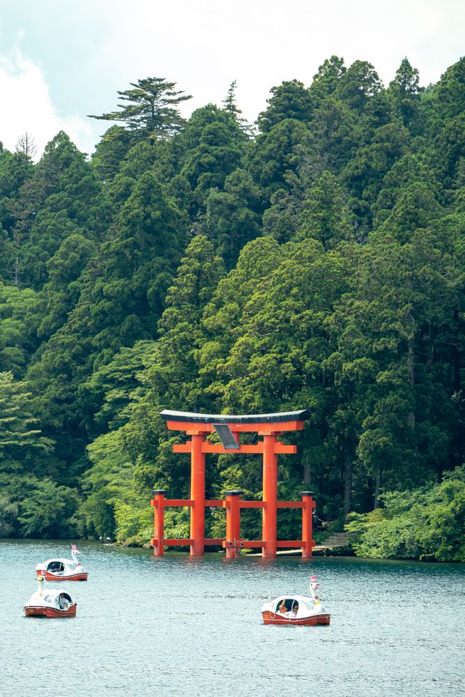 箱根神社 平和の鳥居の画像 - 2枚目
