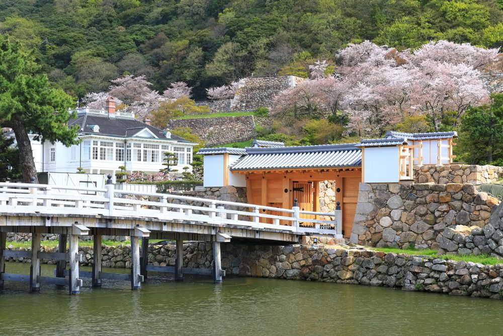 鳥取城跡 (久松公園)】の周辺スポット・アクセス・口コミ - Prism Japan