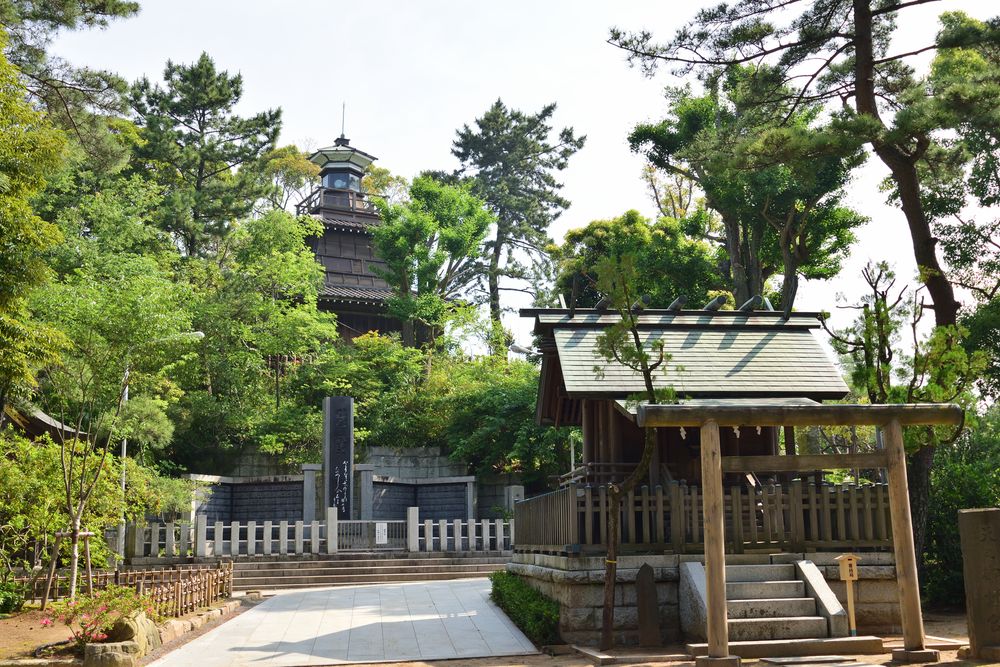 船橋大神宮 灯明台の画像 - 3枚目
