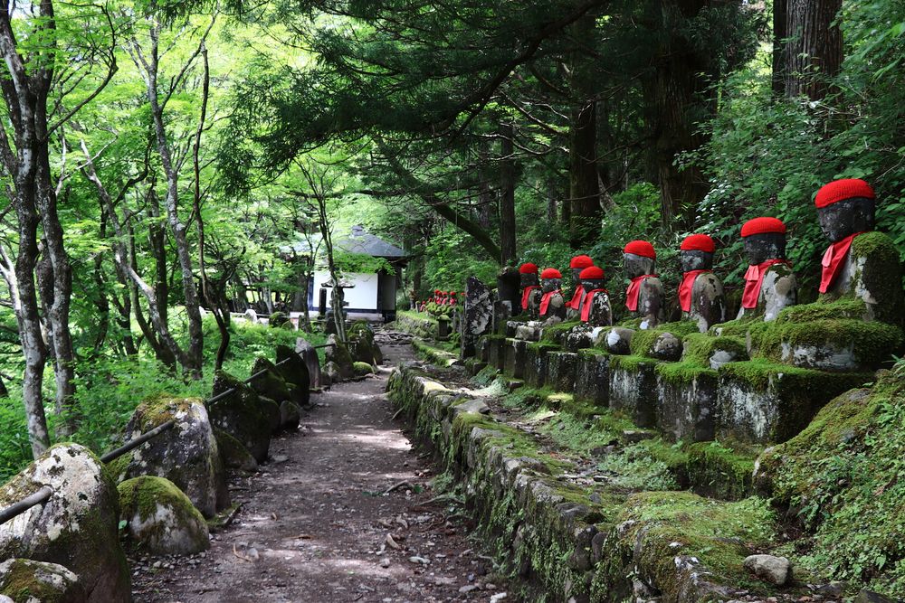 並び地蔵（化け地蔵）の画像 - 3枚目