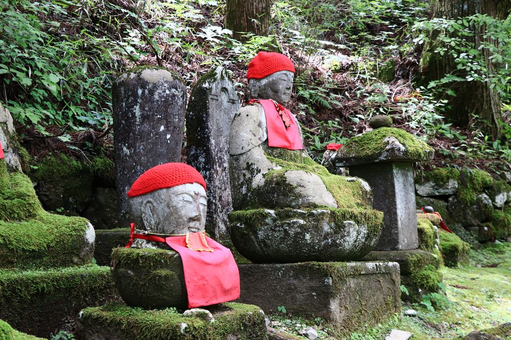 並び地蔵（化け地蔵）の画像 - 4枚目