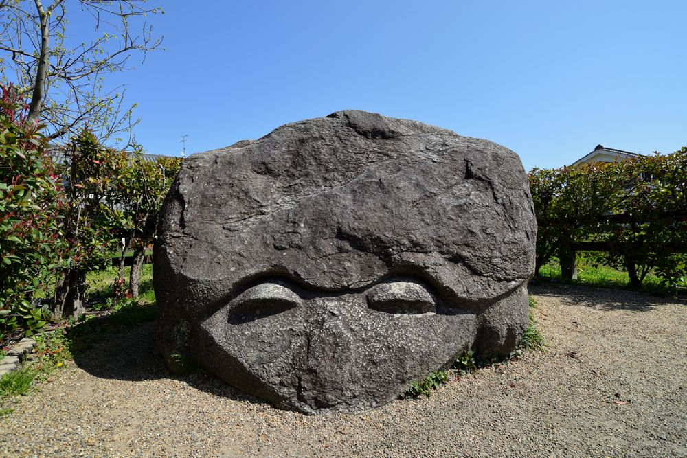 石亀屋 亀石】の周辺スポット・アクセス・口コミ - Prism Japan