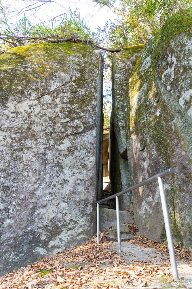 石割神社の画像 - 3枚目