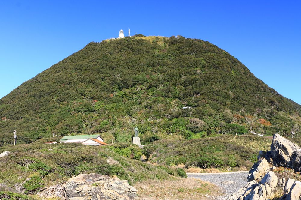 中岡慎太郎像】の周辺スポット・アクセス・口コミ - Prism Japan