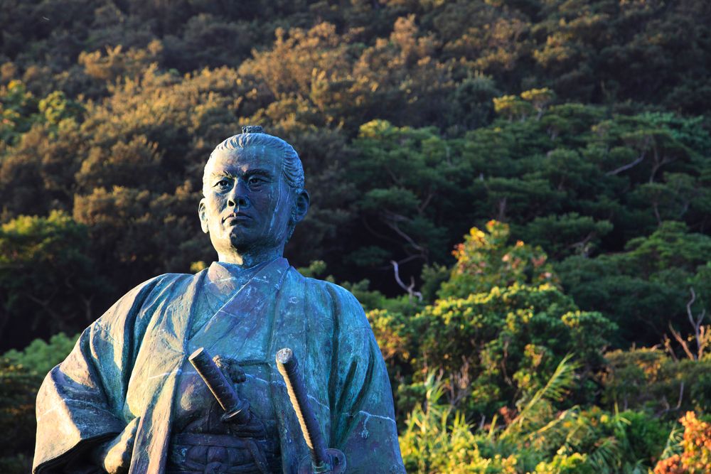 中岡慎太郎像】の周辺スポット・アクセス・口コミ - Prism Japan