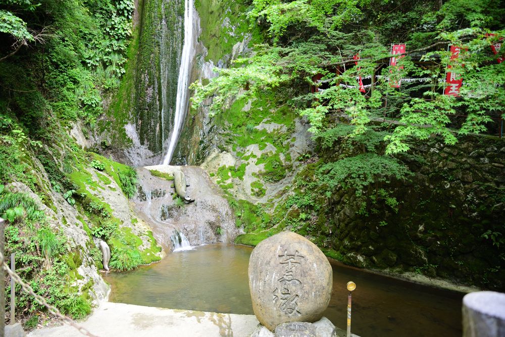 絹掛の滝