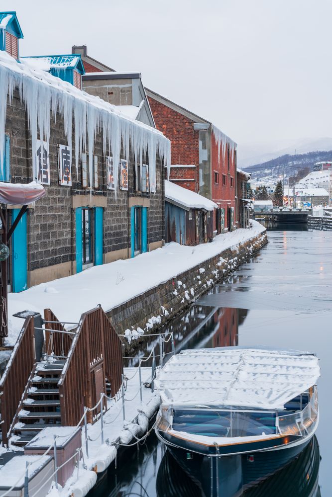 運河のある街 北海道を代表する観光名所「小樽運河」！ライトアップからクルーズまで