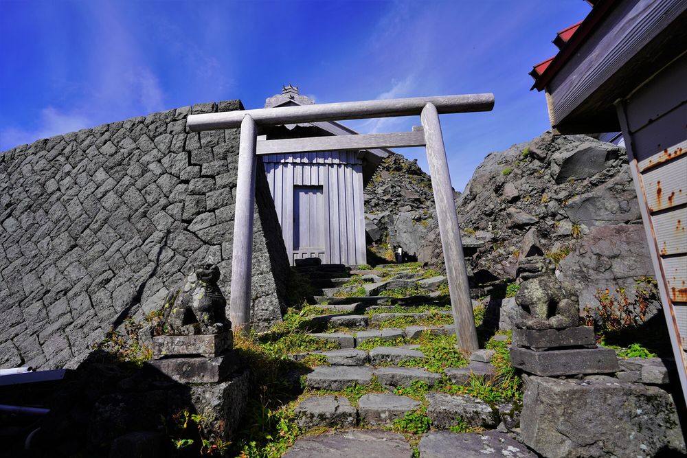 鳥海山大物忌神社】のご利益・お守り・アクセス - Prism Japan
