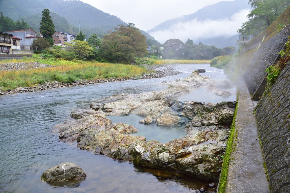 目で見る日本の温泉 銀山温泉】何度も行きたくなる日本の秘境♨千と千尋の世界。An