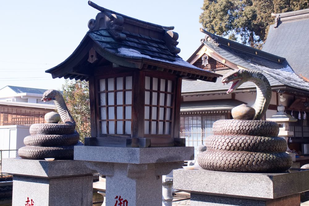 白蛇辨財天】の周辺スポット・アクセス・口コミ - Prism Japan