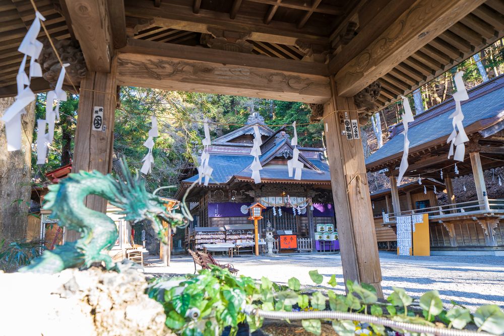 新屋山神社の画像 - 5枚目