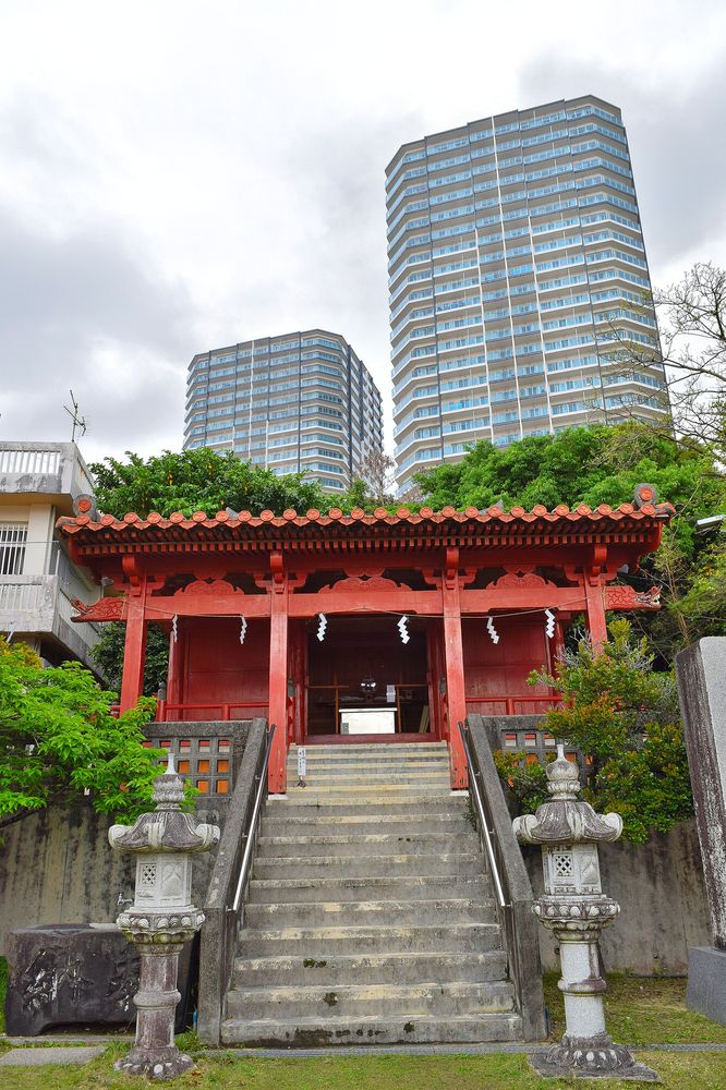 安里八幡宮の画像 - 3枚目