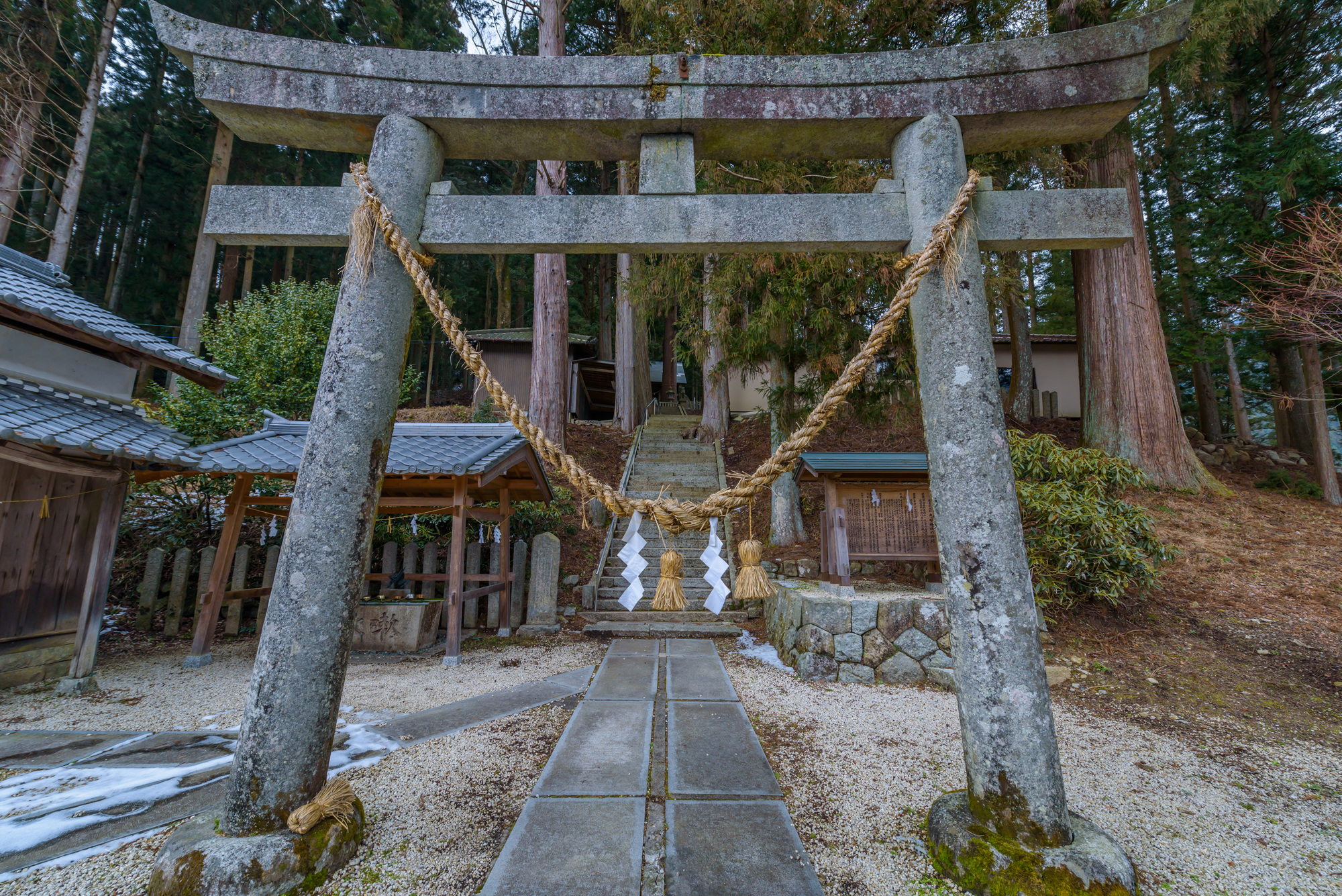 恵那神社