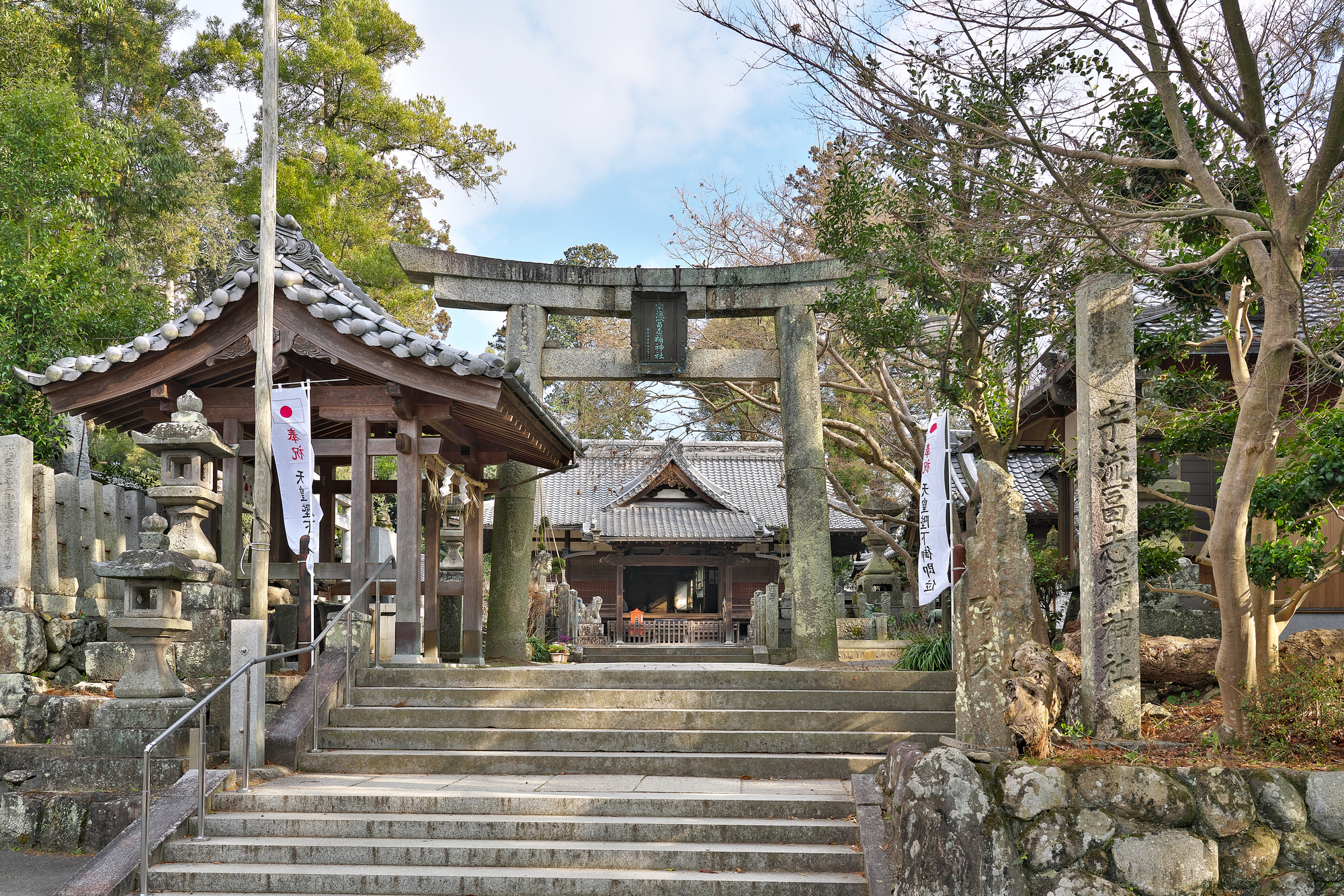 宇流冨志禰神社