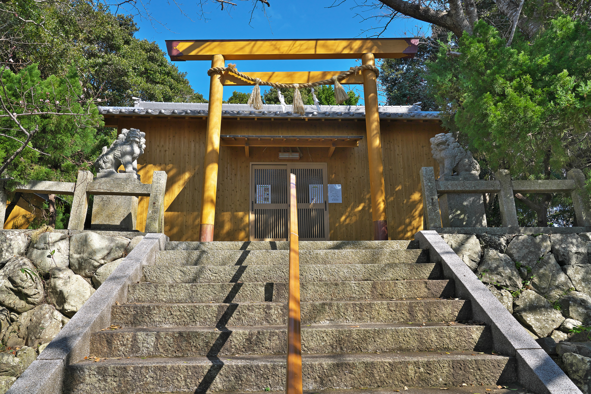 海士潜女神社の画像 - 2枚目