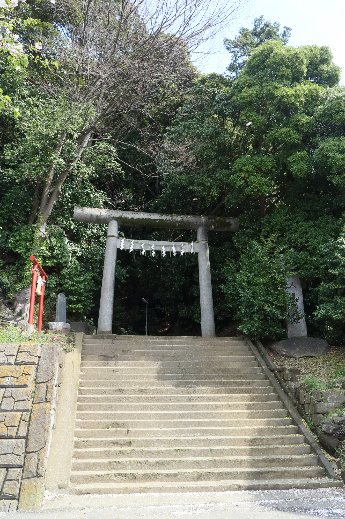 人見神社