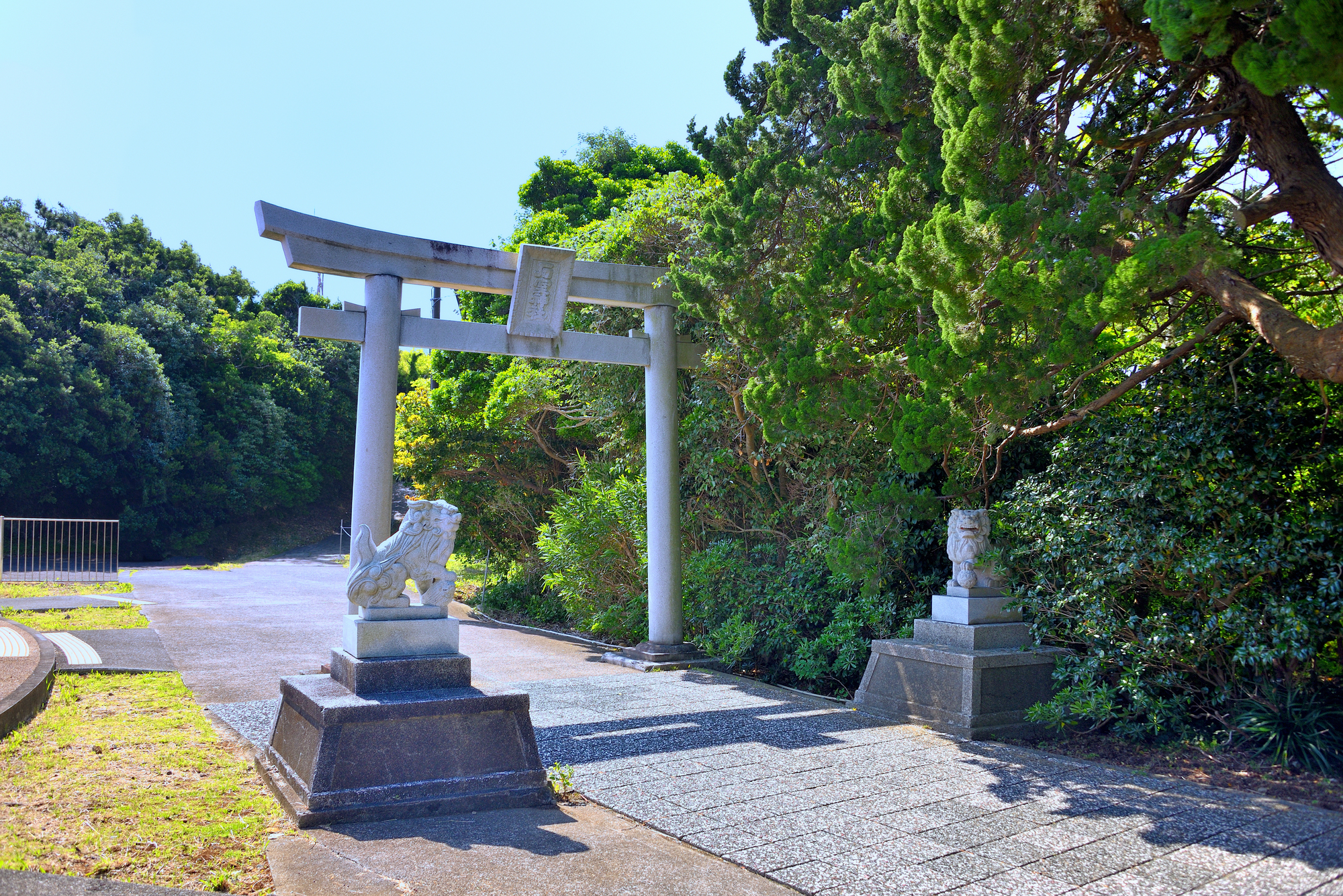 石室神社