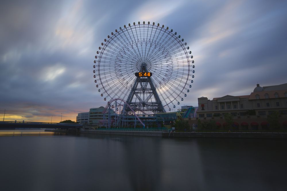 コスモクロック21】の周辺スポット・アクセス・口コミ - Prism Japan